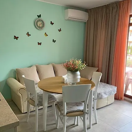 Apartament Aqamarine Apartament *